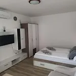 Lägenhet Apartma Petja *